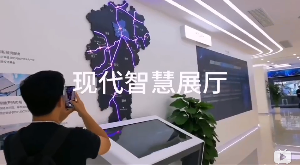 傳統(tǒng)展廳升級(jí)，科技的美